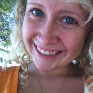 Meet your Posher, Amelia